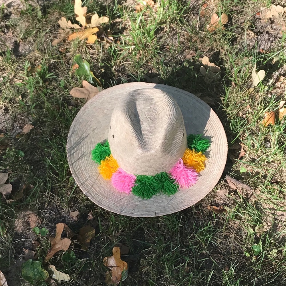 16 ๐ Handmade hat ๐ - Picture 2 of 5